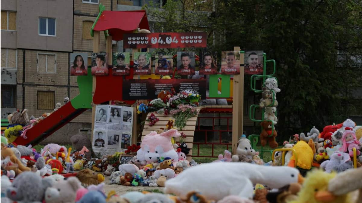 Минимум 940 детей погибли в результате войны между Россией и Украиной — «Медуза»