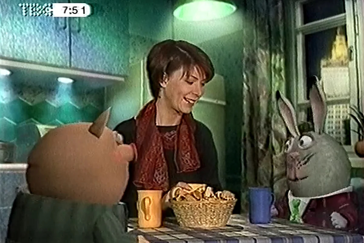 Елизавета Листова в программе «Тушите свет», ТВС, 2003 год. Фото: @StaroetvSu / YouTube