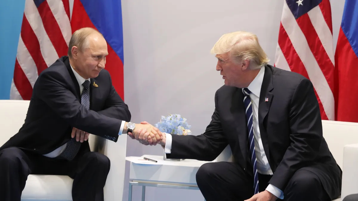 Путин и Трамп провели телефонные переговоры