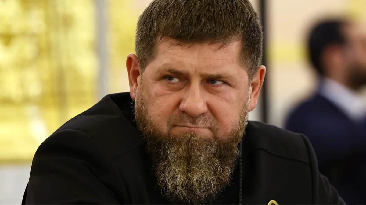 Рамзан Кадыров был экстренно госпитализирован перед заседанием Госсовета в Москве. Вот уже неделю он не появляется на публике