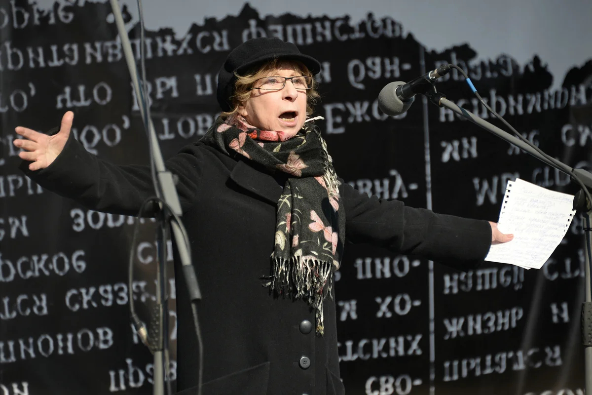 Лия Ахеджакова на «Марше правды» в Москве, 13 апреля 2014 года. Фото: Александр Миридонов / Коммерсантъ / Sipa USA / Vida Press