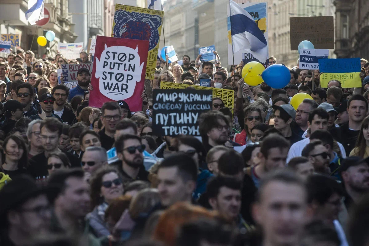 Russian anti-war rally in Prague, 26 March 2022. Photo: Michal Cizek / AFP / Scanpix / LETA