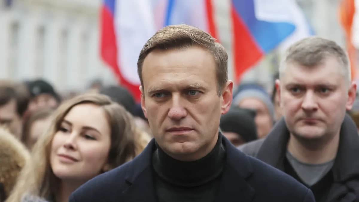 Alexey Navalny attends a march in Moscow marking the fifth anniversary of Boris Nemtsov’s assassination, 29 February 2020. Photo: EPA-EFE / YURI KOCHETKOV