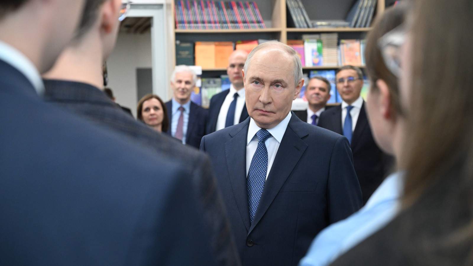 Владимир Путин на встрече со студентами, аспирантами и учеными Новосибирской области в Специализированном учебно-научном центре Новосибирского государственного университета. Новосибирск. 11 августа 2026 года. Фото: Кристина Соловьёва / Спутник / Imago Images / Scanpix / LETA