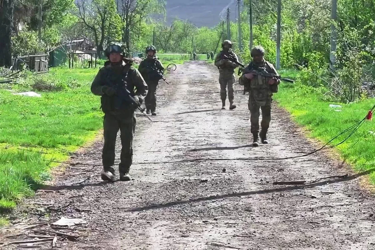 Северокорейские и российские военные в Погребках Курской области. Фото: Минобороны РФ / Imago Images / Scanpix / LETA