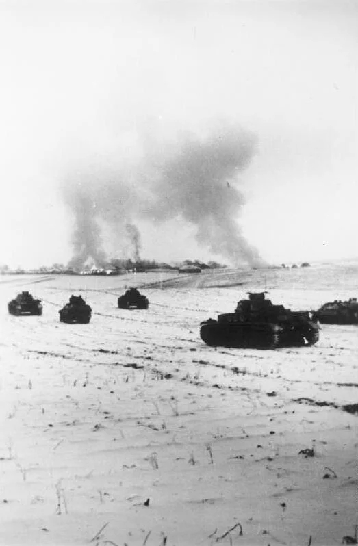 Немецкие танки атакуют советские позиции в районе Истры, 25 ноября 1941 года. Фото: Wikimedia Commons , CC BY-SA 3.0