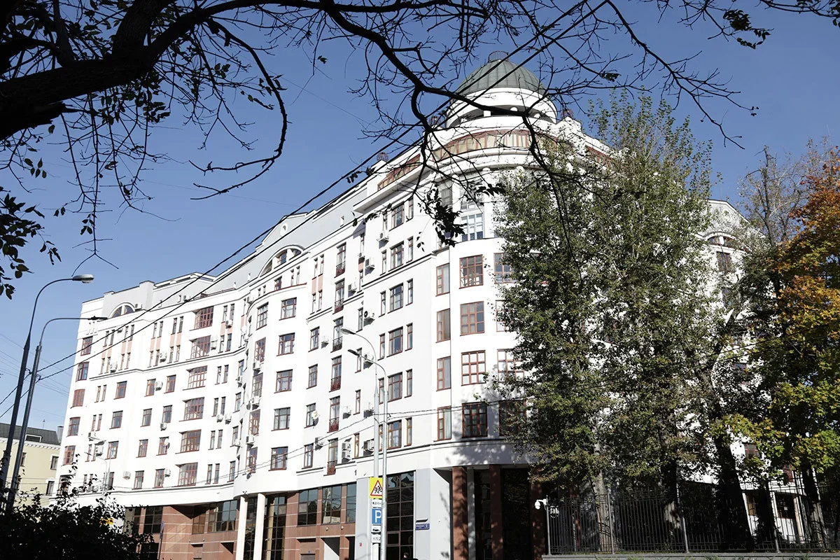 “The White House” on Moscow’s Krasnopresnenskaya Embankment. Photo: Novaya Gazeta Europe