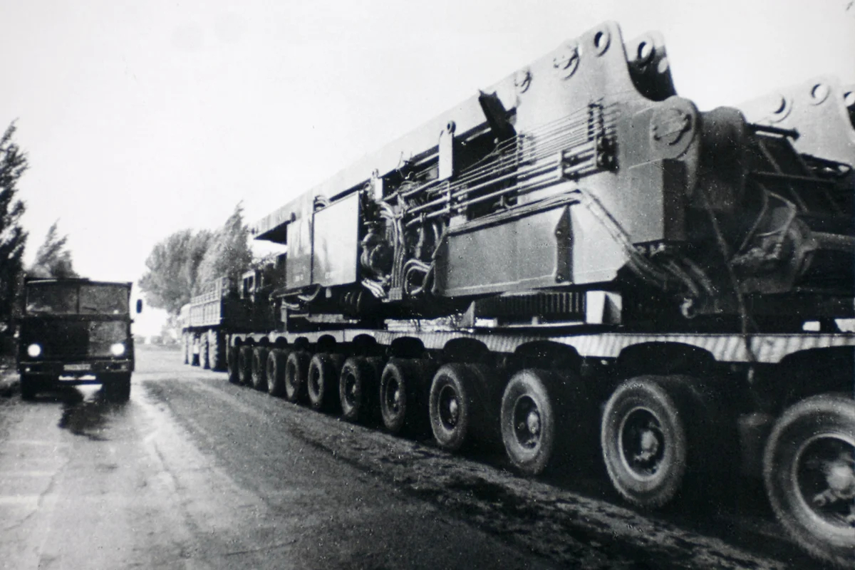 Военная техника, привлеченная для устранения последствий аварии на Чернобыльской АЭС. Фото: IAEA Imagebank / USFCRFC