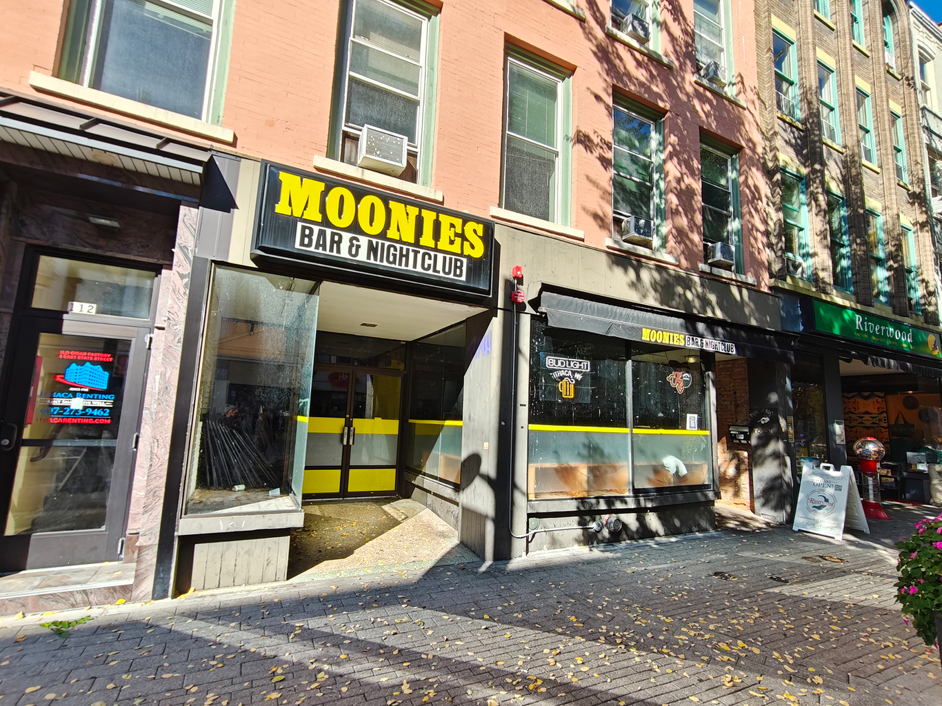 Здание ночного клуба Moonies. Фото: «Новая газета Европа»