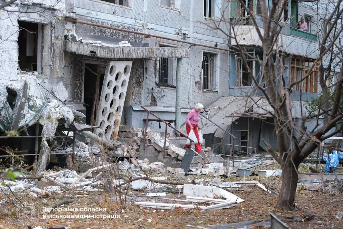 Последствия российских ударов по Запорожью. Фото: Запорожская областная военная администрация