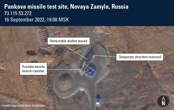 Спутниковые снимки с острова Новая Земля, сделанные 16 сентября. Фото: Maxar Technologies