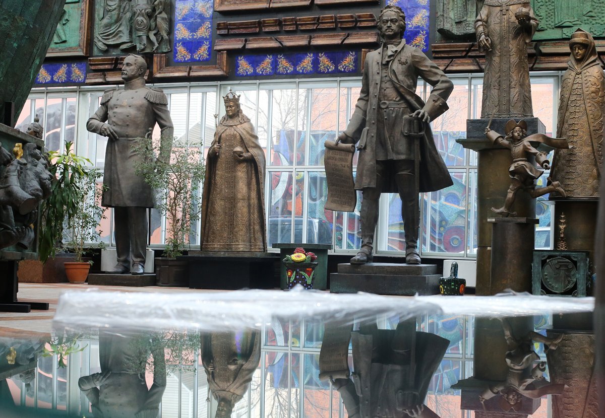 Скульптурная композиция «Петр I» работы Зураба Церетели. Фото: Сергей Ведяшкин / АГН «Москва»