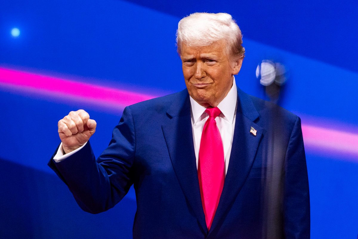 Дональд Трамп, февраль 2025 года. Фото: Jim Lo Scalzo / EPA