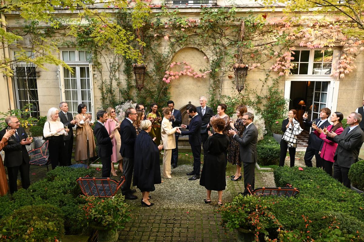 Кадр из фильма «Великая ирония». Фото: Kinopoisk