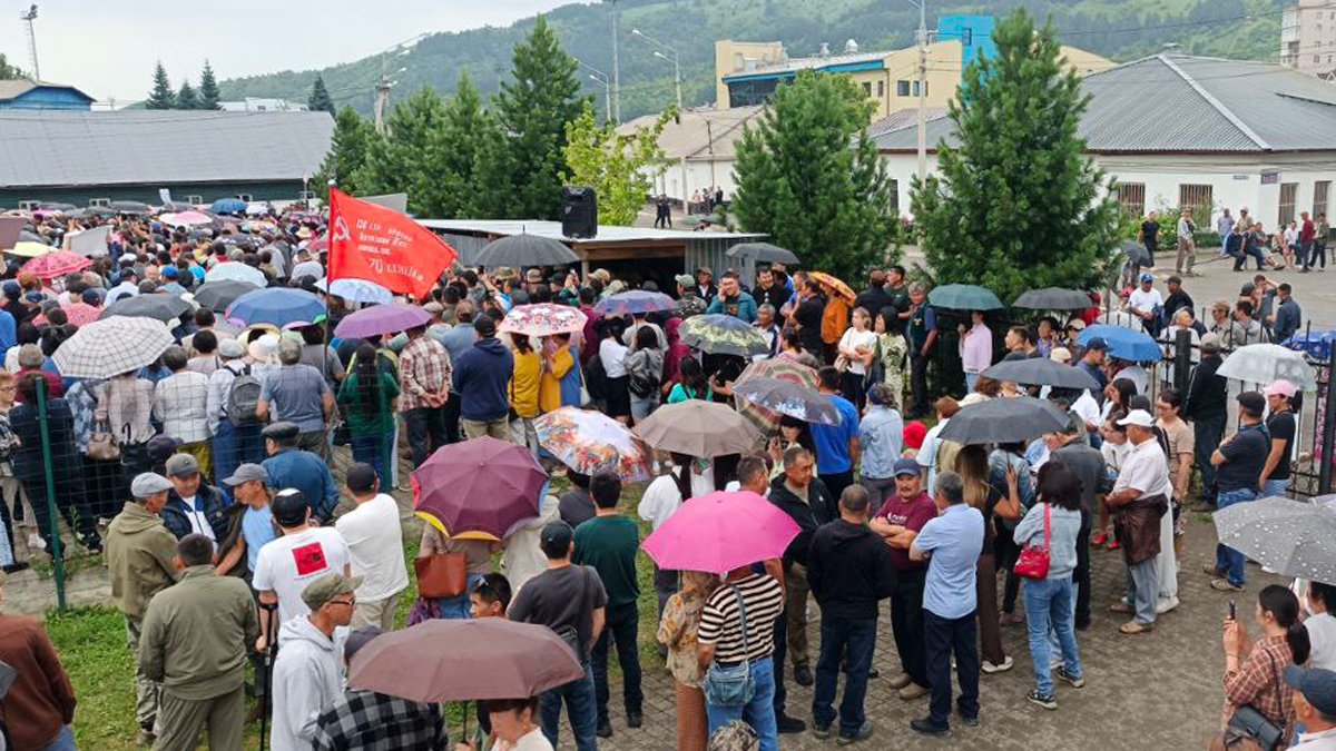 Митинг в Горно-Алтайске, 21 июня 2025 года. Фото: Павел Пастухов /  Telegram