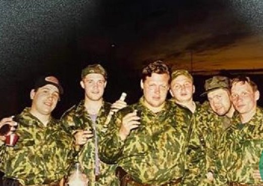 Третий слева — Дмитрий Скворцов, второй справа — Олег Тарасов. Фото: Telegram