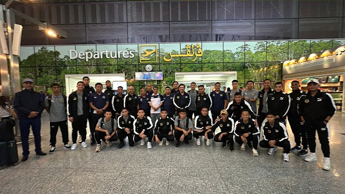 Футболисты сборной Брунея перед вылетом в Россию. Фото: fa.bruneidarussalam / Instagram