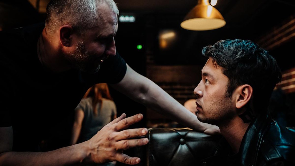 Юрий Быков на съемках сериала «Лихие». Фото: Okko / Telegram