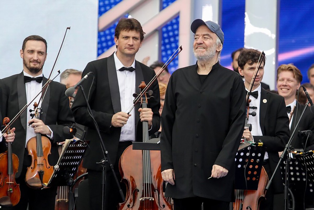 Выступление оркестра Большого театра под руководством Валерия Гергиева на Красной площади, 12 июня 2025 года. Фото: Артур Новосильцев / Агентство «Москва»