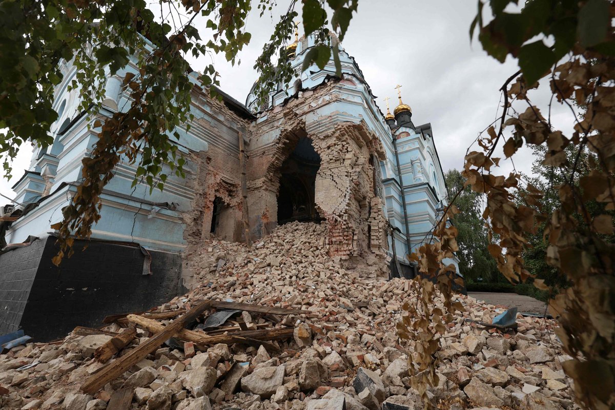 Вид разрушенной авиаударом церкви Рождества Пресвятой Богородицы в селе Новоэкономическое Донецкой области, 30 июля 2024 года. Фото: Анатолий Степанов / AFP / Scanpix / LETA