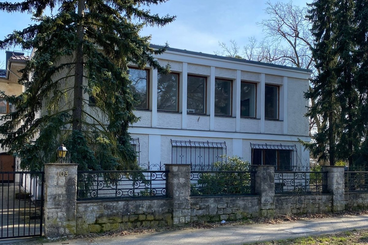 Дом на Lepsiusstraße в Берлине, март 2022 года. Фото: Дмитрий Баграш / Facebook