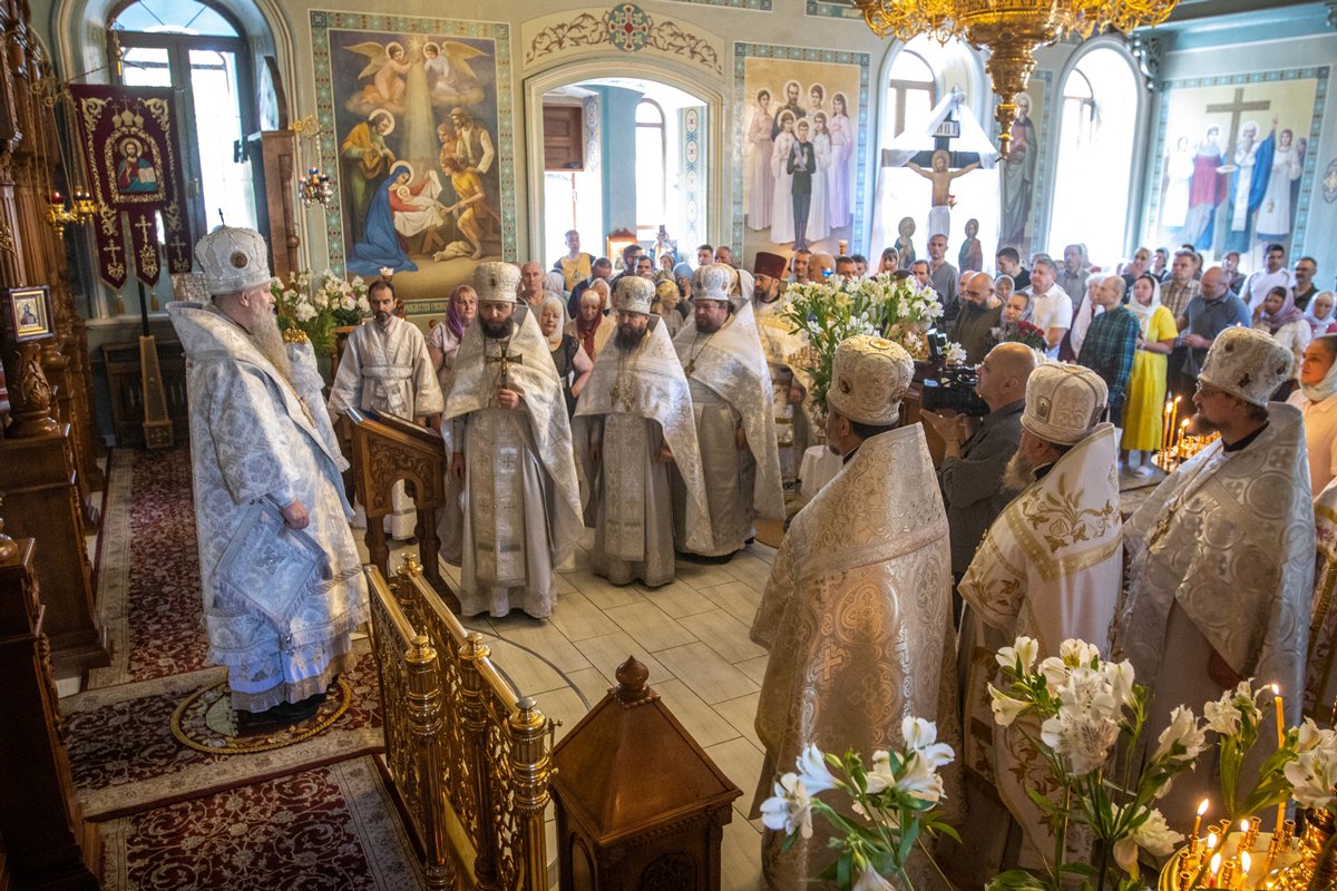 Епископ Лука читает молитву о Святой Руси в соборе Рождества Христова Бердянска, 29 мая 2023 года. Фото: pravoslavie.ru