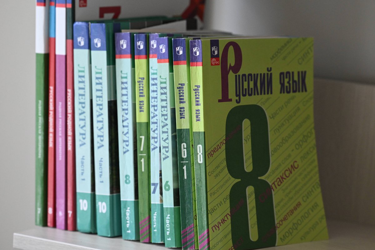 Учебники русского языка и литературы в лицее в Казани, Татарстан, 30 апреля 2025 года. Фото: Максим Богодвид / Спутник / Imago Images / Scanpix / LETA