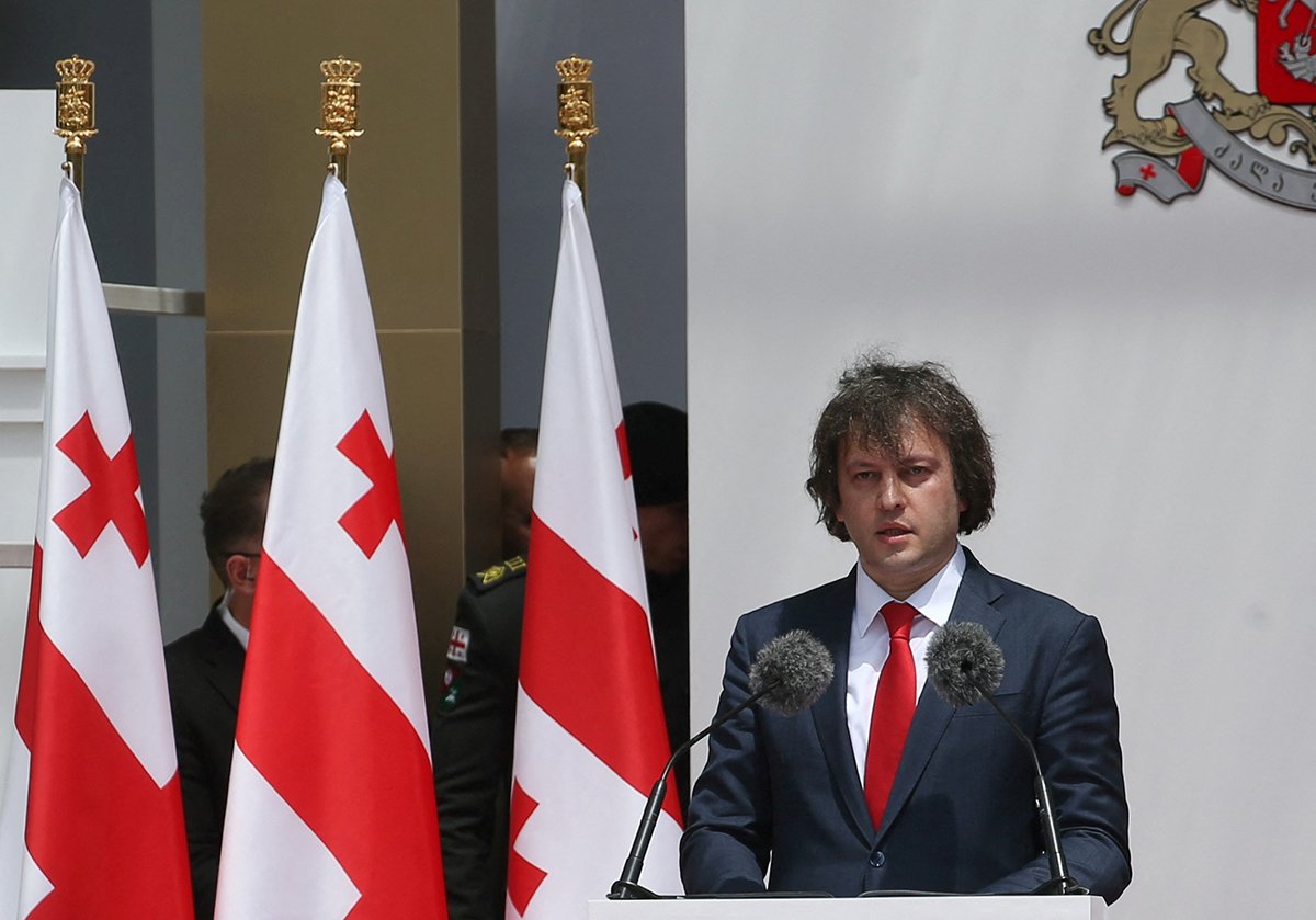 Премьер-министр Грузии Ираклий Кобахидзе во время празднования Дня независимости в Тбилиси, Грузия, 26 мая 2025 года. Фото: Irakli Gedenidze / REUTERS / Scanpix / LETA